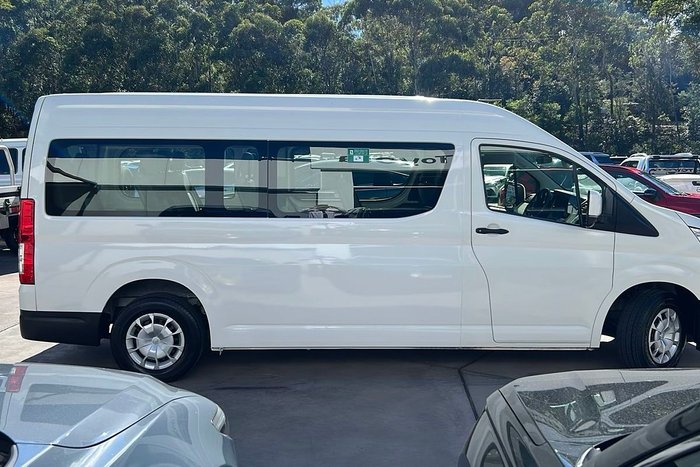 2020 Toyota Hiace Commuter