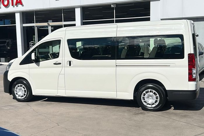 2020 Toyota Hiace Commuter
