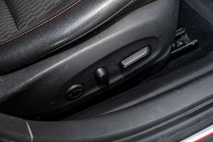 2020 Holden Commodore RS