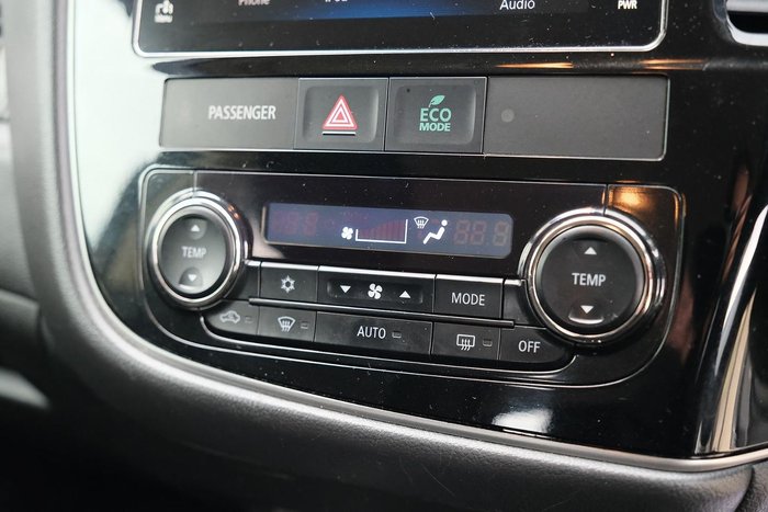 2017 Mitsubishi Outlander ES
