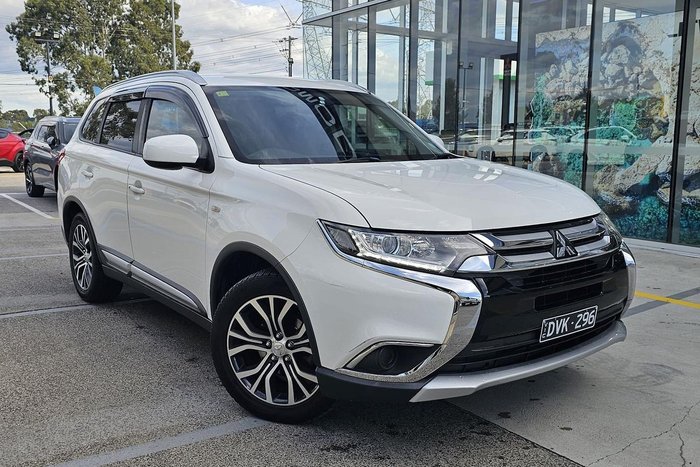 2017 Mitsubishi Outlander ES