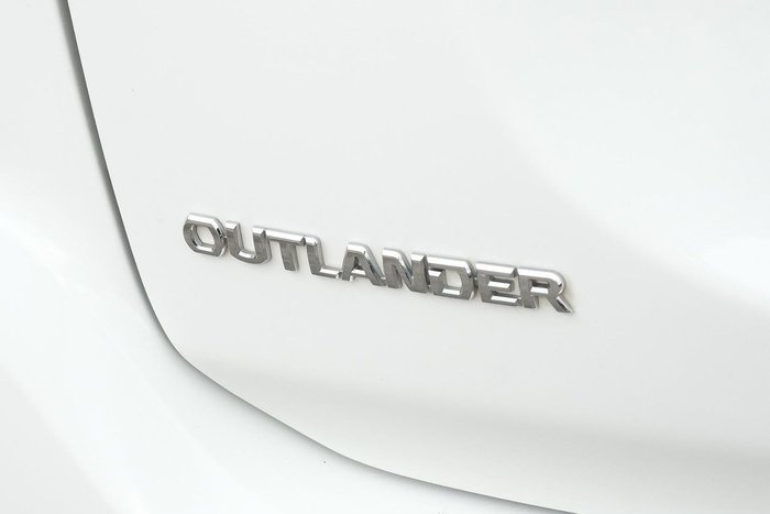2017 Mitsubishi Outlander ES