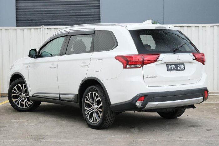2017 Mitsubishi Outlander ES