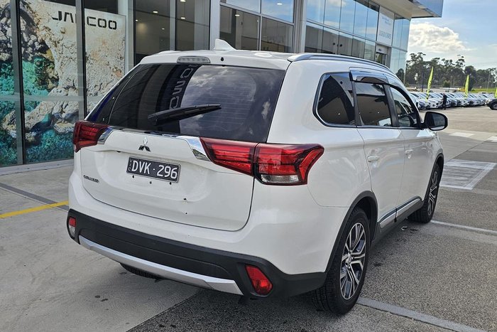 2017 Mitsubishi Outlander ES