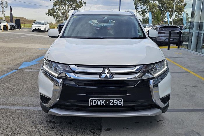 2017 Mitsubishi Outlander ES