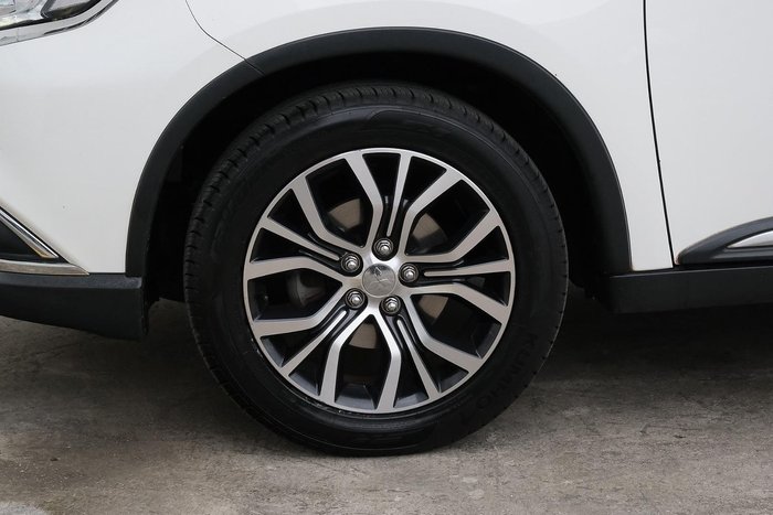 2017 Mitsubishi Outlander ES