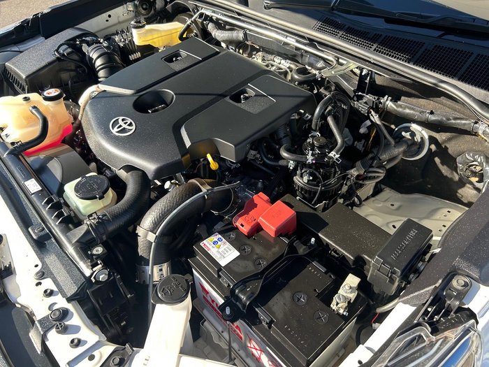 2022 Toyota Hilux SR