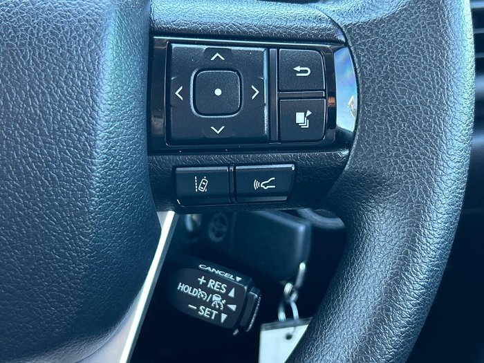 2022 Toyota Hilux SR