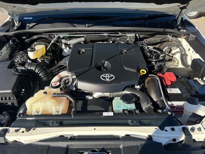 2022 Toyota Hilux SR