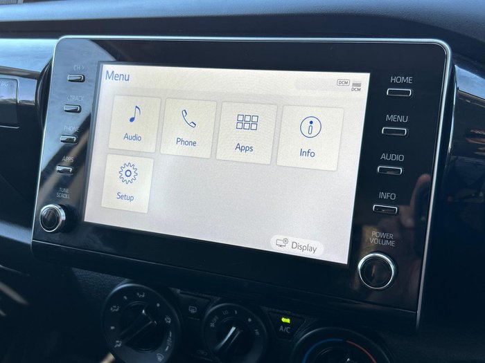2022 Toyota Hilux SR