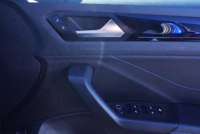 2023 Volkswagen T-Roc R