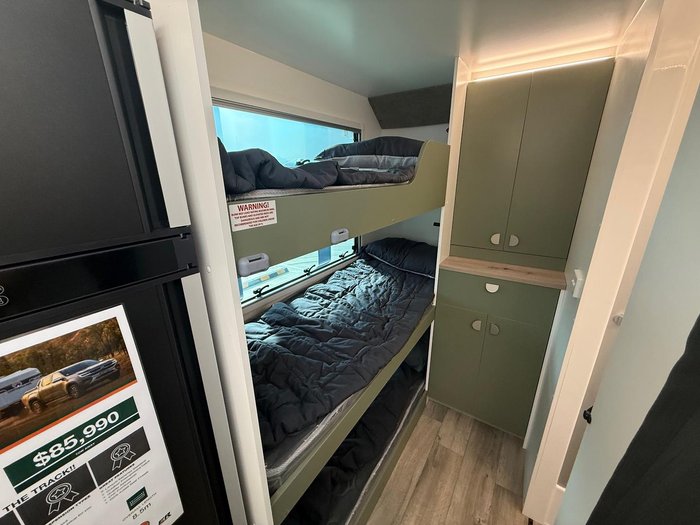 2026 Traveller Destination Track 20 Bunks My26