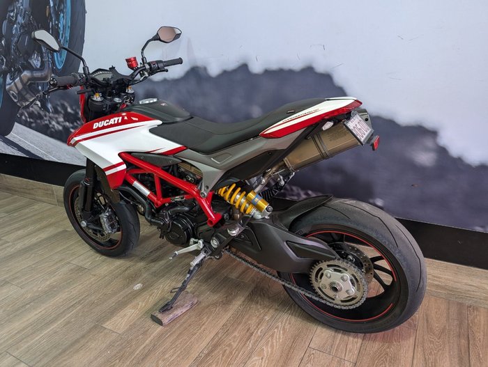 2015 DUCATI HYPERMOTARD 821 SP RED