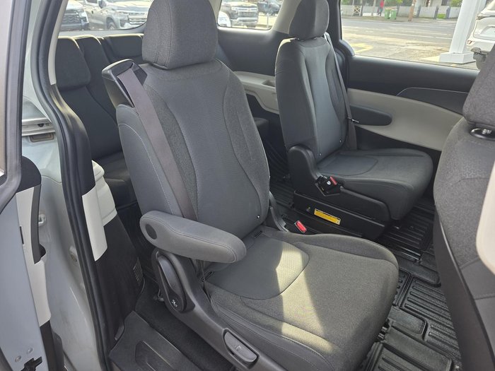 2021 Kia Carnival S