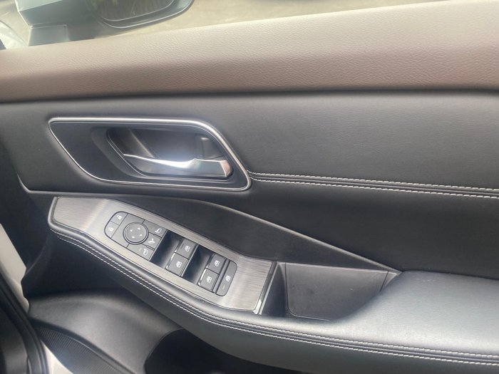 2025 Nissan X-TRAIL ST-L
