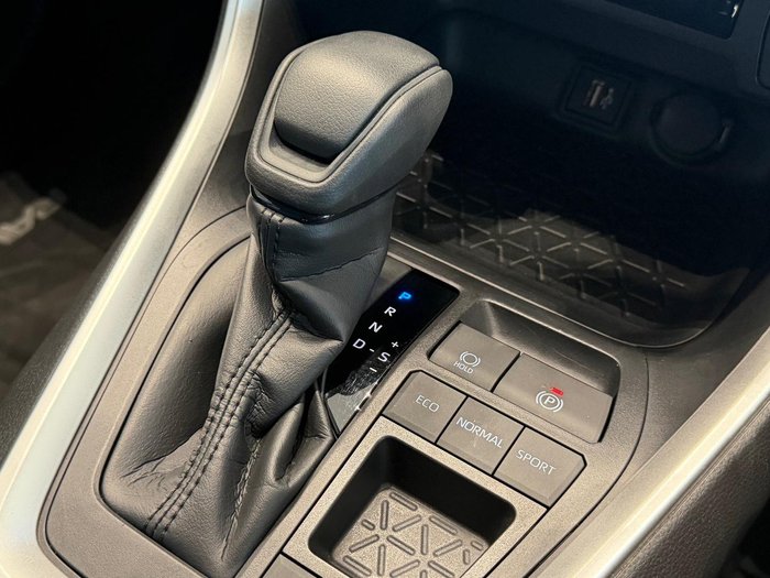 2024 Toyota RAV4 GX