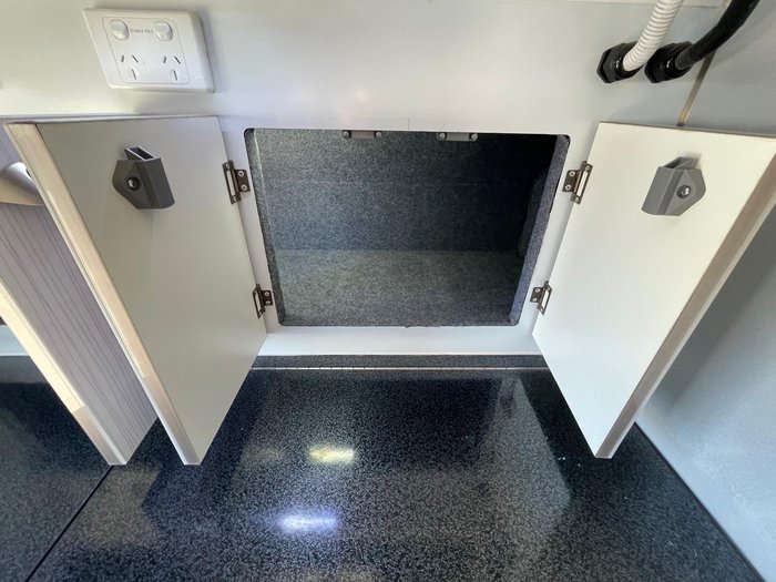 2017 Eagle Caravans Warrior 12'