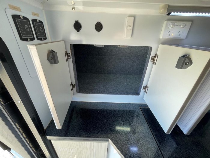 2017 Eagle Caravans Warrior 12'