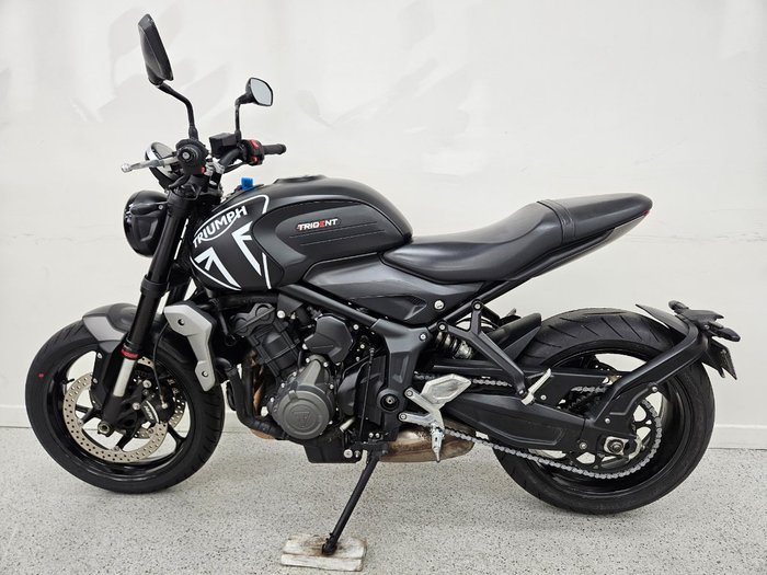 2023 Triumph TRIDENT 660 Black