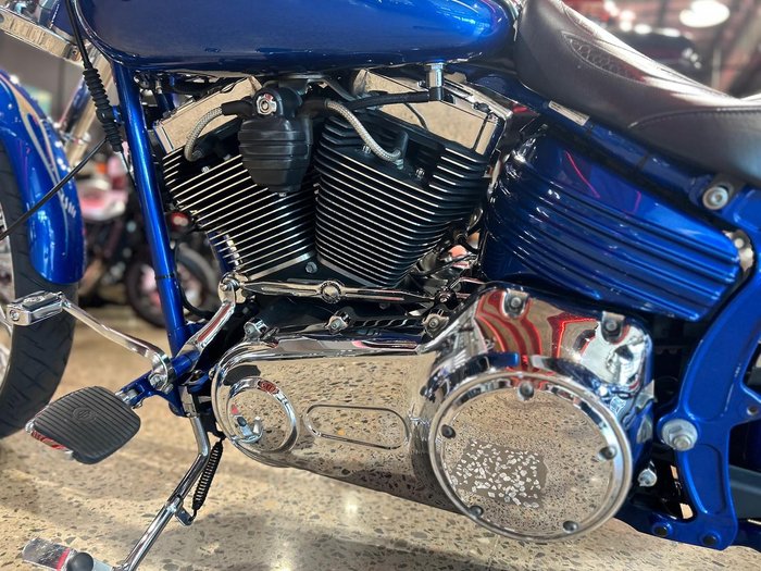 2009 Harley-Davidson Rocker C 96 (FXCWC) Softail Blue