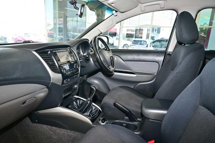 2015 Mitsubishi Triton GLS