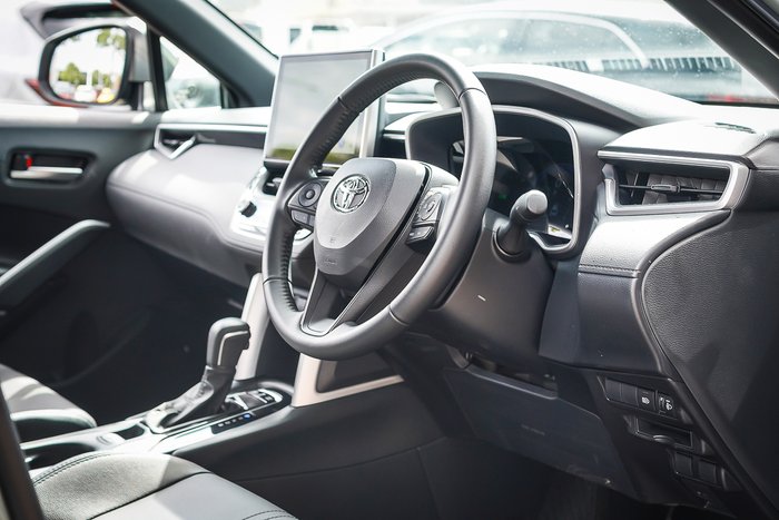 2025 Toyota Corolla Cross Hybrid GXL