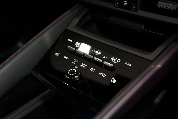 2025 Porsche Macan 4