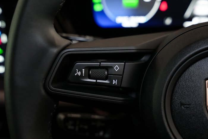 2025 Porsche Macan 4
