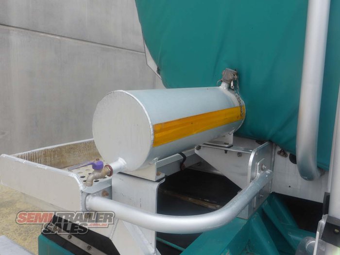 2007 Omega Aluminium Tanker Road Train Lead