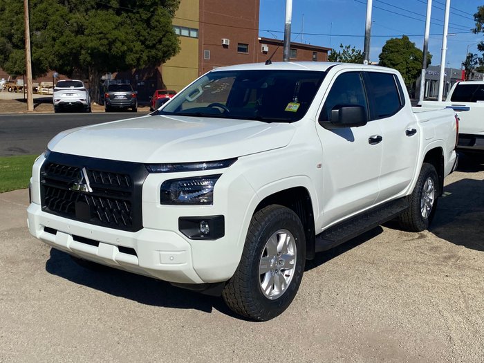 2026 MITSUBISHI Triton GLX+