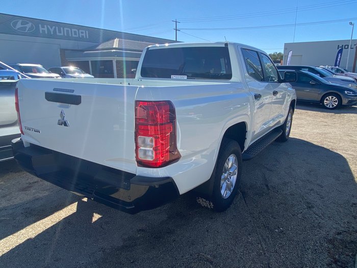 2026 MITSUBISHI Triton GLX+