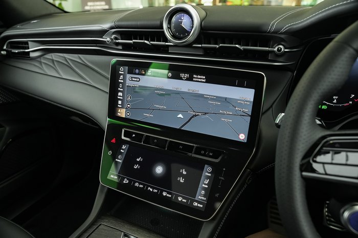 2025 Maserati Grecale MODENA 330HP HYBRID BIANCO ASTRO