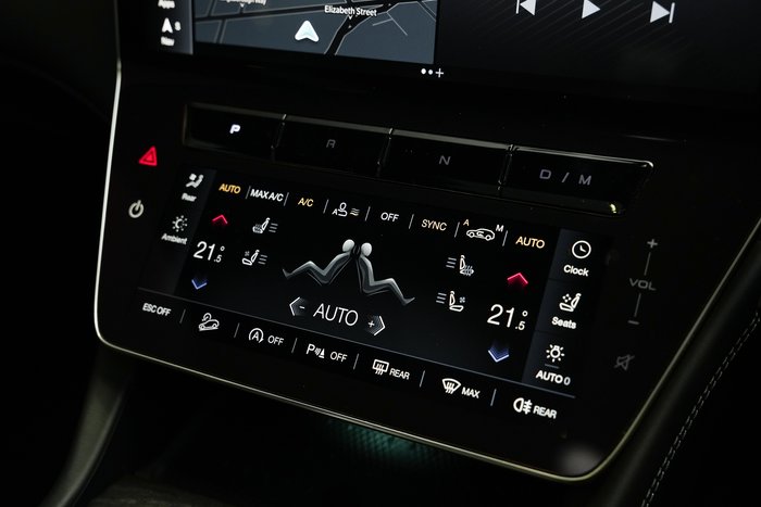 2025 Maserati Grecale MODENA 330HP HYBRID BIANCO ASTRO