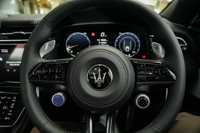 2025 Maserati Grecale MODENA 330HP HYBRID BIANCO ASTRO