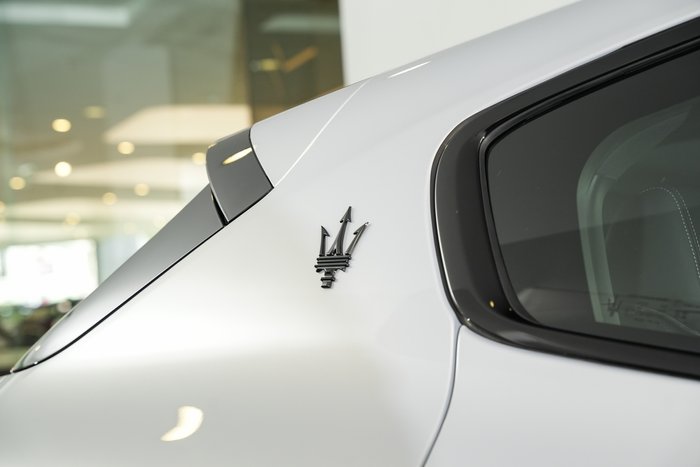 2025 Maserati Grecale MODENA 330HP HYBRID BIANCO ASTRO