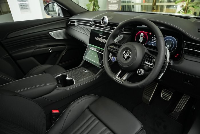 2025 Maserati Grecale MODENA 330HP HYBRID BIANCO ASTRO