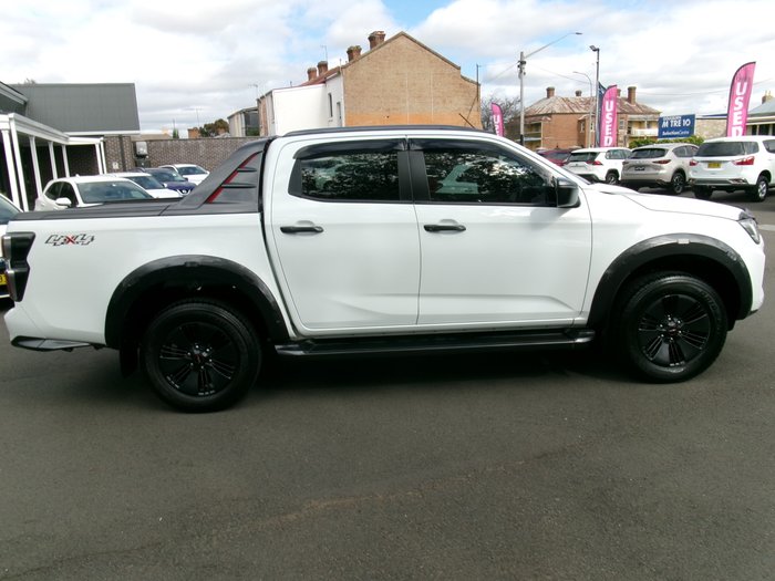 2022 ISUZU D-MAX X-TERRAIN (4x4)