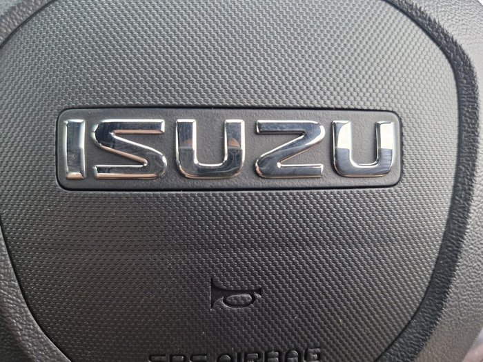 2025 Isuzu D-MAX LS-U