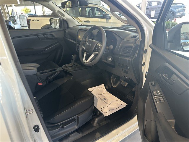 2026 ISUZU D-MAX SX