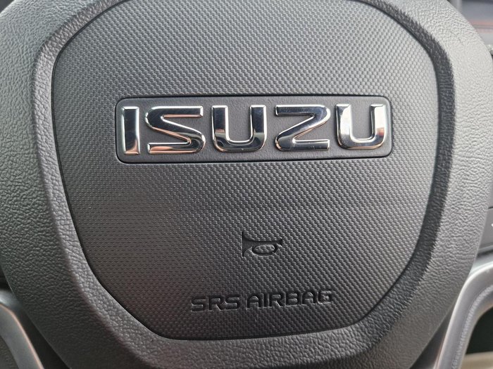 2026 Isuzu MU-X X-TERRAIN