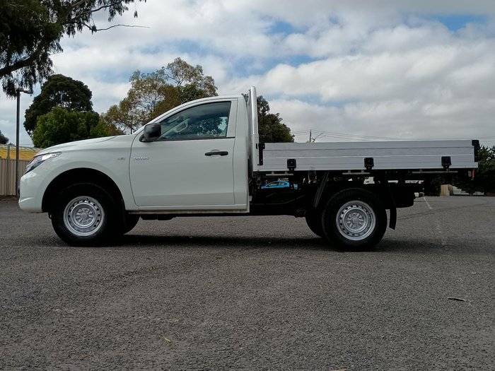 2017 Mitsubishi Triton GLX