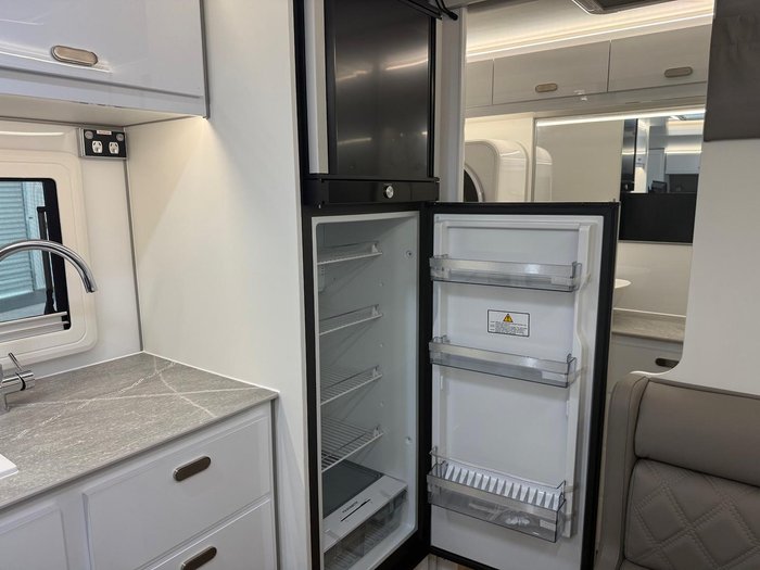 2026 JB Caravans Gator X 18'6 Dual Axle Fd Club Lounge