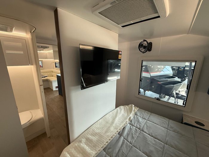 2026 JB Caravans Dirt Road Xtreme 23'6 Corner Shower Club Lounge