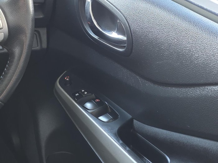 2019 Nissan Navara ST