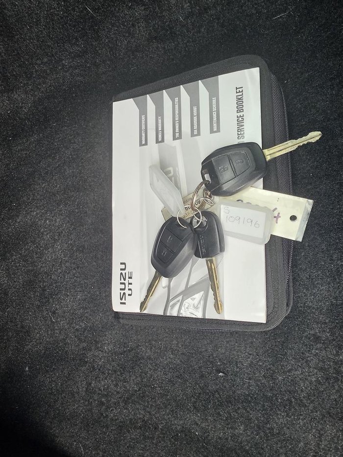 2016 Isuzu MU-X LS-M
