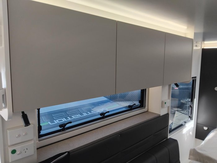 2026 Traveller Brnad New 15Ft Design Queen Bed With Toilet And Shower