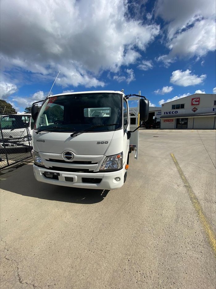 2025 Hino 300 Series 616
