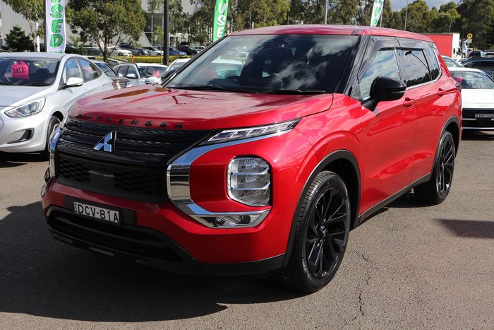 2023 Mitsubishi Outlander LS Black Edition