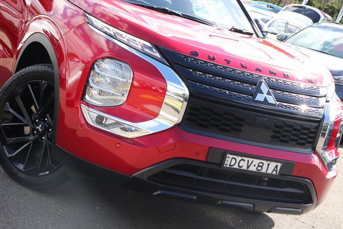 2023 Mitsubishi Outlander LS Black Edition