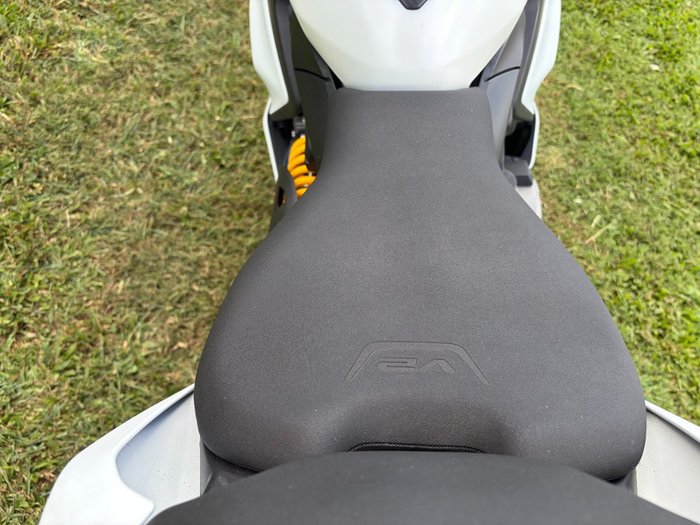 2023 DUCATI PANIGALE V2 White